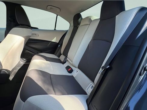 Used 2025 Toyota Corolla LE FWD image 9