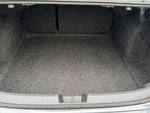 Used 2024 Volkswagen Jetta SE FWD image 28