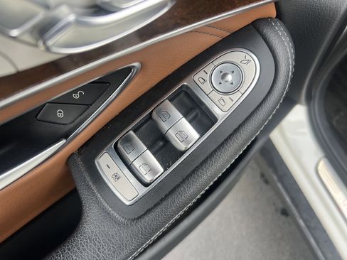 Used 2017 Mercedes-Benz GLC 300 300 image 15