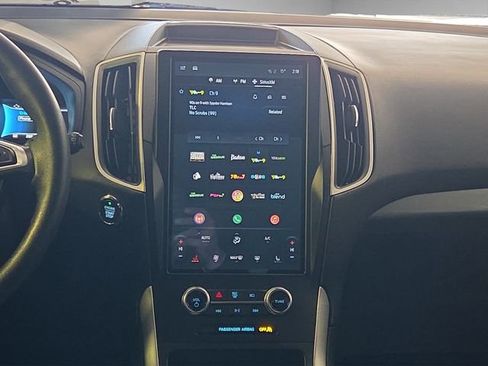 Used 2024 Ford Edge SEL image 18