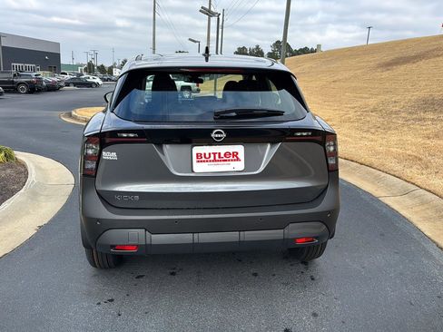 New 2026 Nissan Kicks S image 4