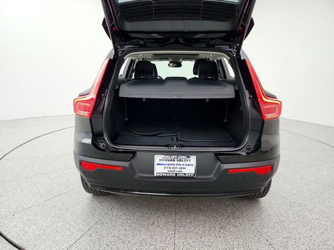 Certified 2025 Volvo XC40 B5 Plus AWD/4WD image 19