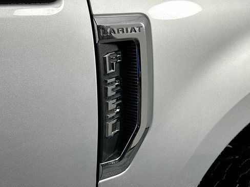 Used 2018 Ford F250 Lariat w/ Lariat Ultimate Package image 19