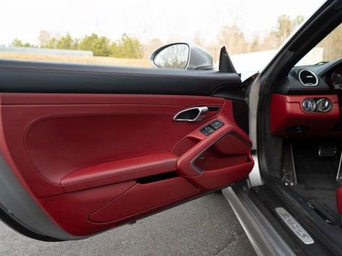 Used 2020 Porsche 718 Boxster S image 31