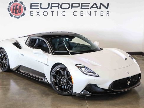 Used 2022 Maserati MC20 Coupe RWD image 2