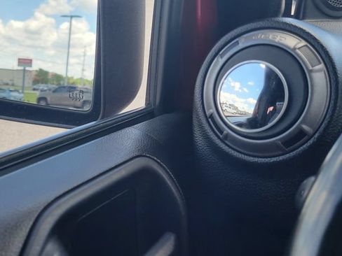 Used 2012 Jeep Wrangler Unlimited Sport AWD/4WD image 19