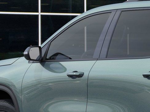 New 2027 Chevrolet Traverse LT w/ Midnight/Sport Edition AWD/4WD image 12