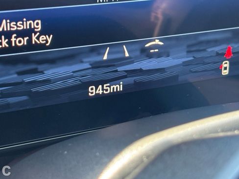 Certified 2026 Chevrolet Suburban LT w/ Comfort Package image 9