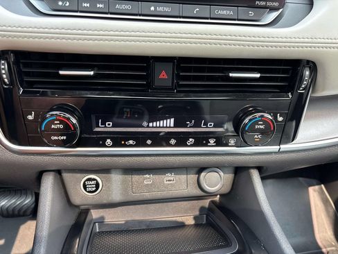Used 2023 Nissan Rogue SV w/ SV Premium Package AWD/4WD image 23