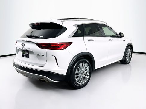 Used 2023 INFINITI QX50 Luxe FWD image 9