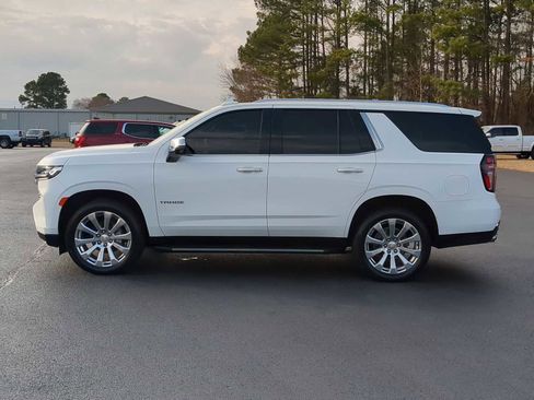 Used 2021 Chevrolet Tahoe Premier w/ Premium Package image 5