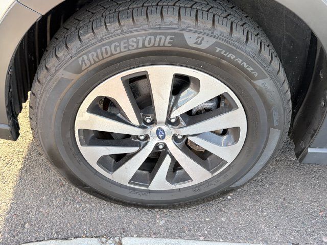 Used 2022 Subaru Outback Premium AWD/4WD image 4