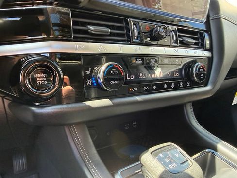 New 2026 Nissan Pathfinder Platinum w/ Lighting Package AWD/4WD image 22