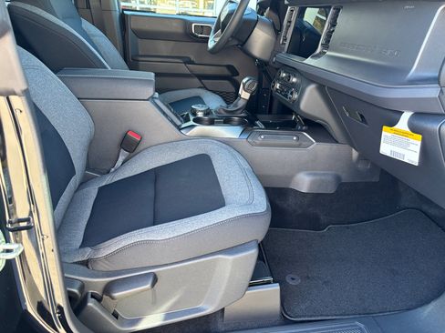 New 2025 Ford Bronco Base 4-Door 4X4 image 12