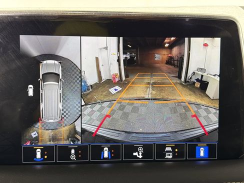 Used 2022 GMC Yukon SLT w/ SLT Premium Package image 31