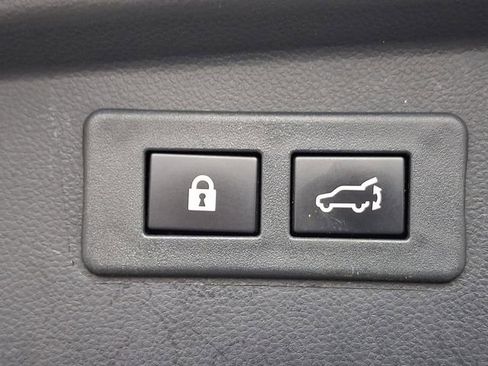 Used 2023 Subaru Outback Touring image 29