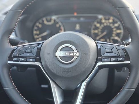 New 2025 Nissan Altima 2.5 SR image 15