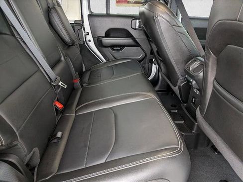 Used 2022 Jeep Wrangler Unlimited Sahara w/ Cold Weather Group image 21