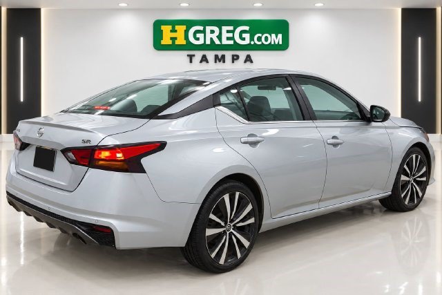 Used 2021 Nissan Altima 2.5 SR FWD image 6