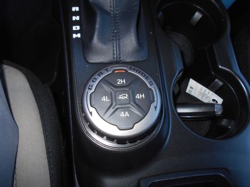 Used 2022 Ford Bronco 4-Door AWD/4WD image 20