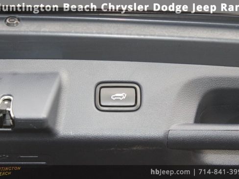 Used 2022 Hyundai Palisade Limited image 34