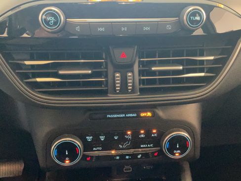 Used 2024 Ford Escape Active w/ Cold Weather Package FWD image 16