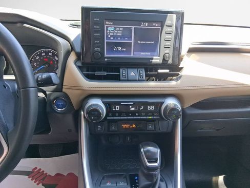 Used 2022 Toyota RAV4 XLE Premium AWD/4WD image 22