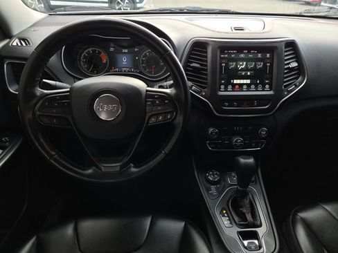 Used 2020 Jeep Cherokee Trailhawk w/ Technology Group image 32