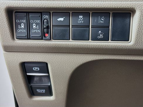 Used 2019 Honda Odyssey EX-L image 17