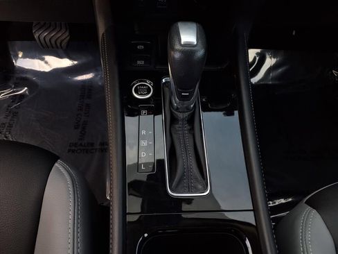 Used 2021 Nissan Kicks SR w/ SR Premium Package image 10