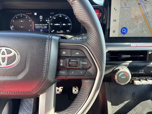 Used 2025 Toyota Tacoma TRD Sport image 24