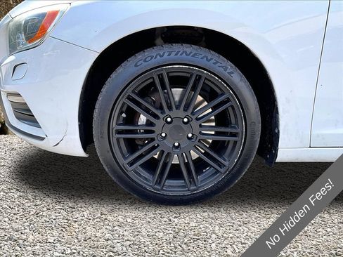 Used 2017 Volvo S60 T5 Dynamic AWD/4WD image 9