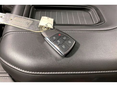 Used 2024 Chevrolet Tahoe LT w/ Luxury Package image 12