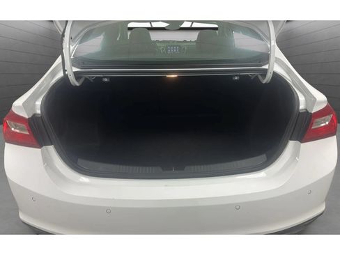 Used 2025 Chevrolet Malibu LT FWD image 20