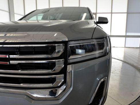 Used 2023 GMC Acadia SLE w/ Driver Convenience Package image 11