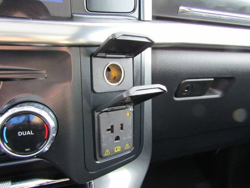 Used 2023 Ford F150 Lariat w/ Equipment Group 502A High image 37