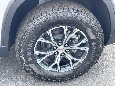 New 2025 GMC Acadia AT4 w/ Super Cruise Package image 28