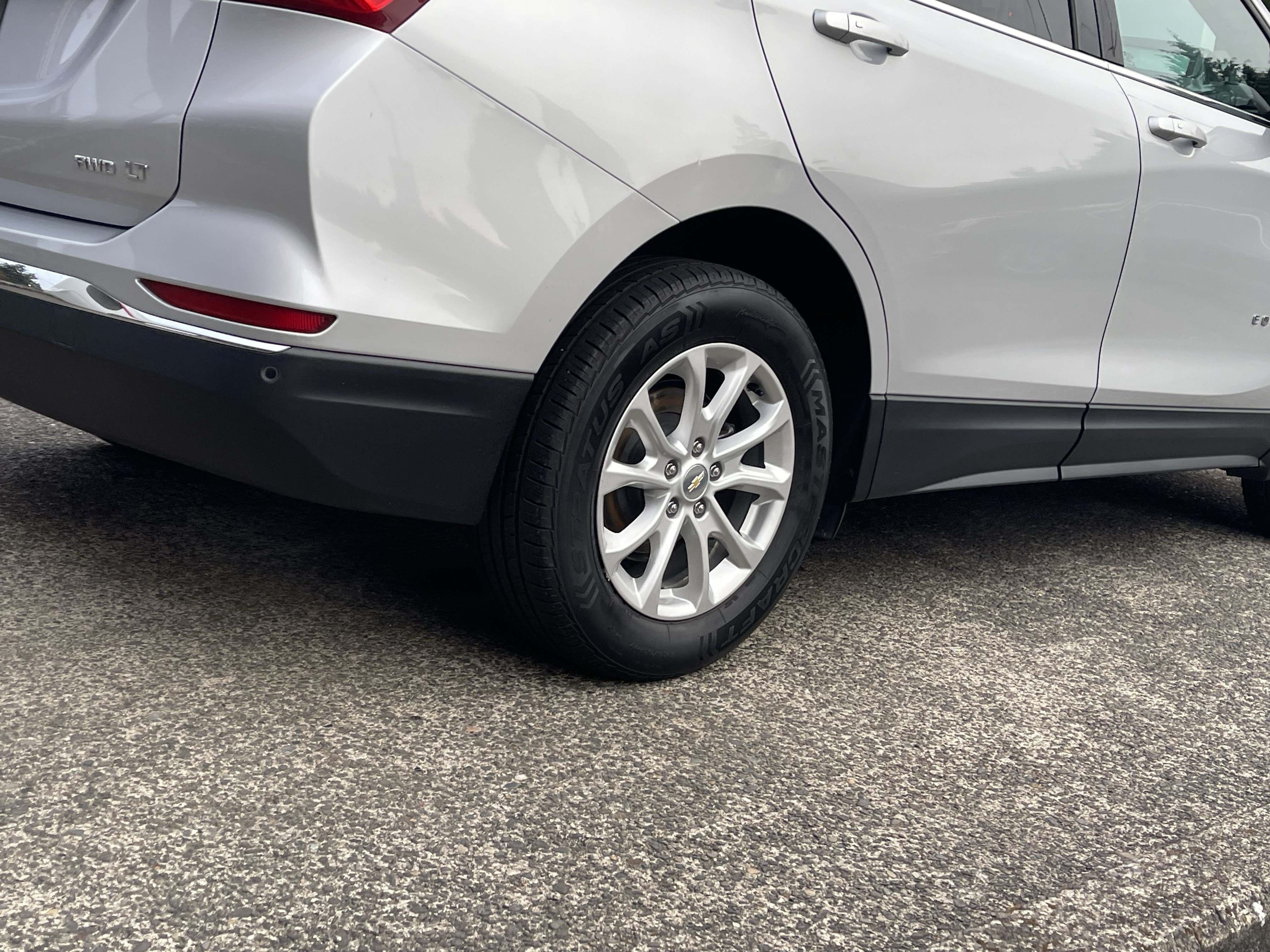 Used 2019 Chevrolet Equinox LT AWD/4WD image 9