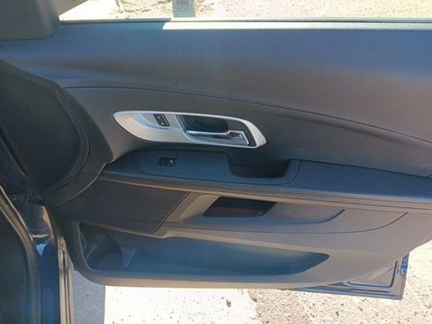 Used 2017 Chevrolet Equinox LT w/ Convenience Package image 26