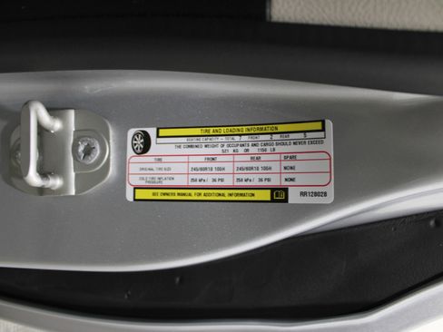 Used 2024 Chrysler Pacifica Limited image 43