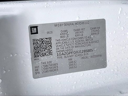 Used 2018 Chevrolet Express 3500 LT w/ LT Preferred Equipment Group image 16