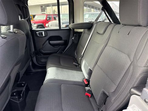 Used 2021 Jeep Wrangler Unlimited Sport image 10