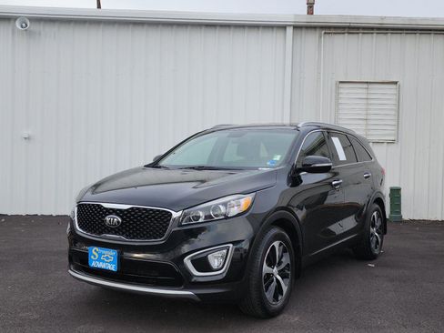 Used 2017 Kia Sorento EX image 1