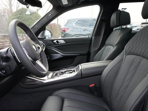 New 2026 BMW X7 M60i w/ Executive Package image 2