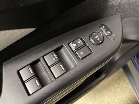 Used 2015 Honda CR-V EX image 18