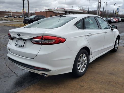 Used 2018 Ford Fusion S image 6