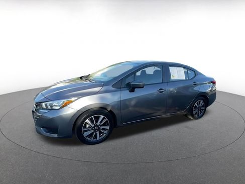 Used 2025 Nissan Versa SV image 8