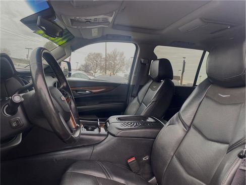 Used 2016 Cadillac Escalade Premium image 13
