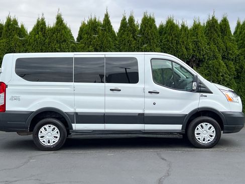 Used 2018 Ford Transit 150 XLT image 3