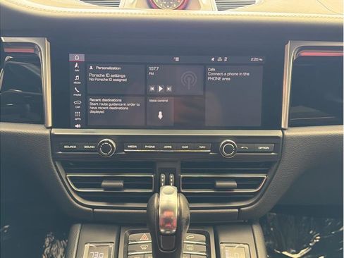 Used 2019 Porsche Macan AWD/4WD image 19